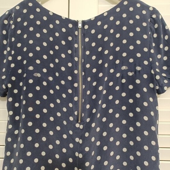 J Crew Blouse 100% Silk Dark Navy Blue Polka Dot Back Zip Size 2 - Picture 3 of 9